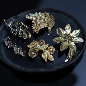 5 Vintage 1950s Floral Brooch Lot | Gold-Tone, Pearls, Enamel & Rhinestones